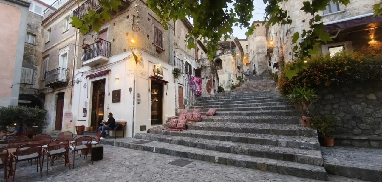 Scalea lancia Scalia Fest: tre giorni tra sapori, musica e cultura nel cuore del borgo antico\n