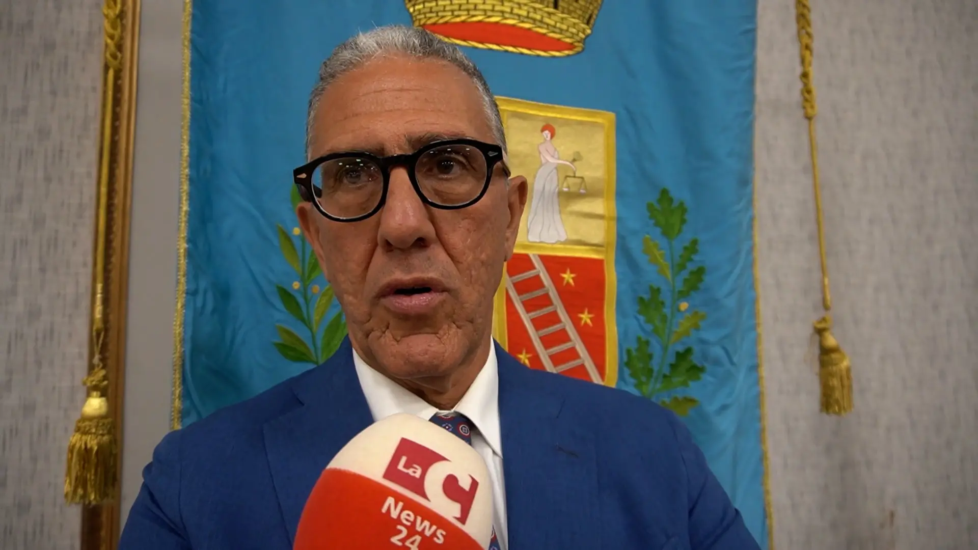 <p>Il sindaco Mario Russo</p>\\n