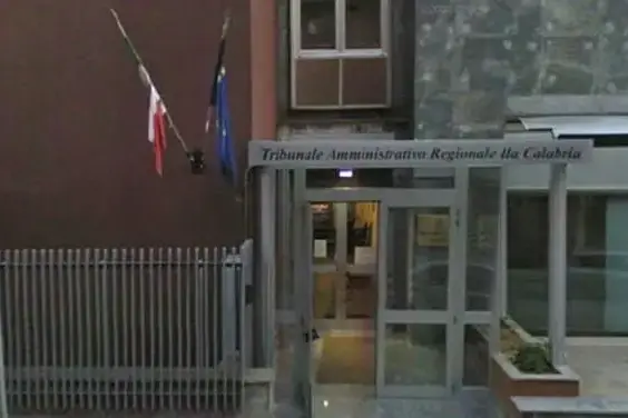 Corigliano Rossano, il Tar annulla l’interdittiva antimafia: il Lido La Balera torna alla titolare\n