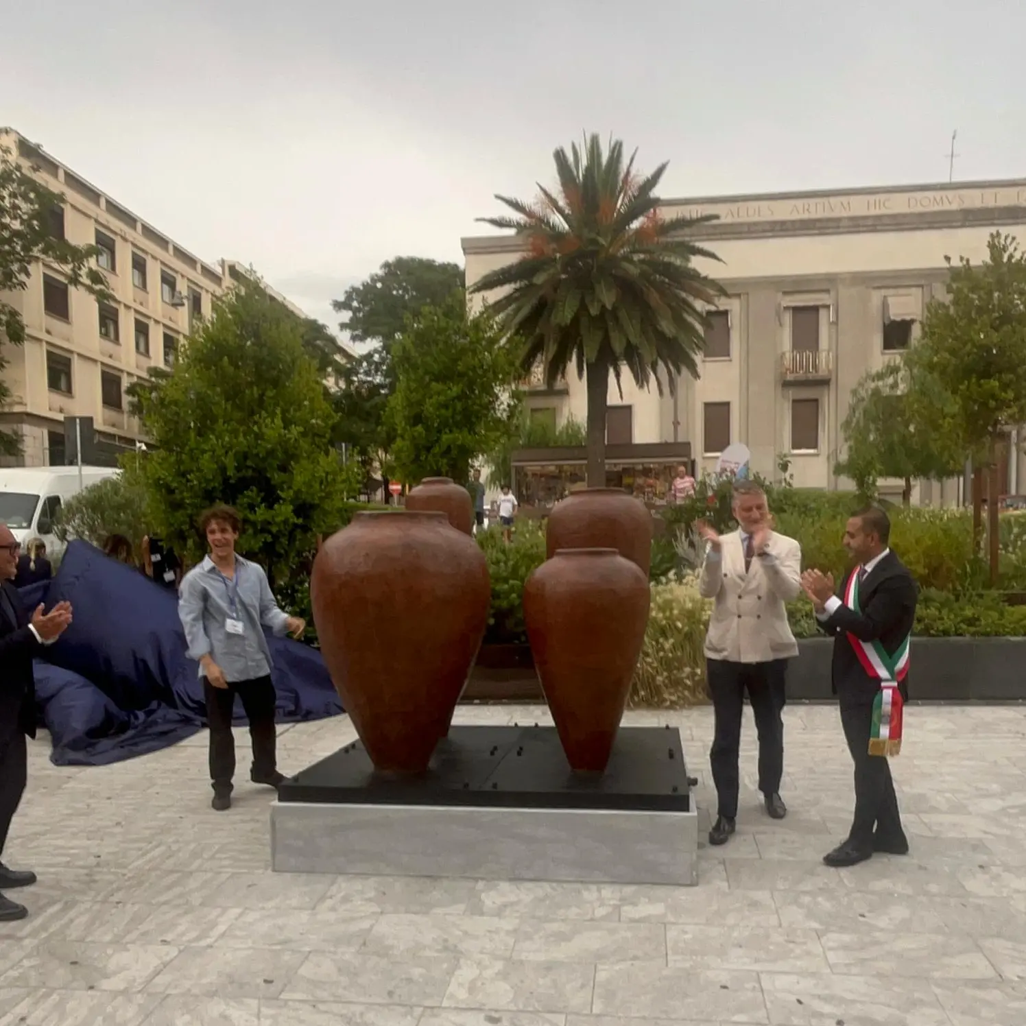 Stretto \"contemporaneo\", il ministro Giuli a Reggio per la Fontana Ferma di Piero Pizzi Cannella\n