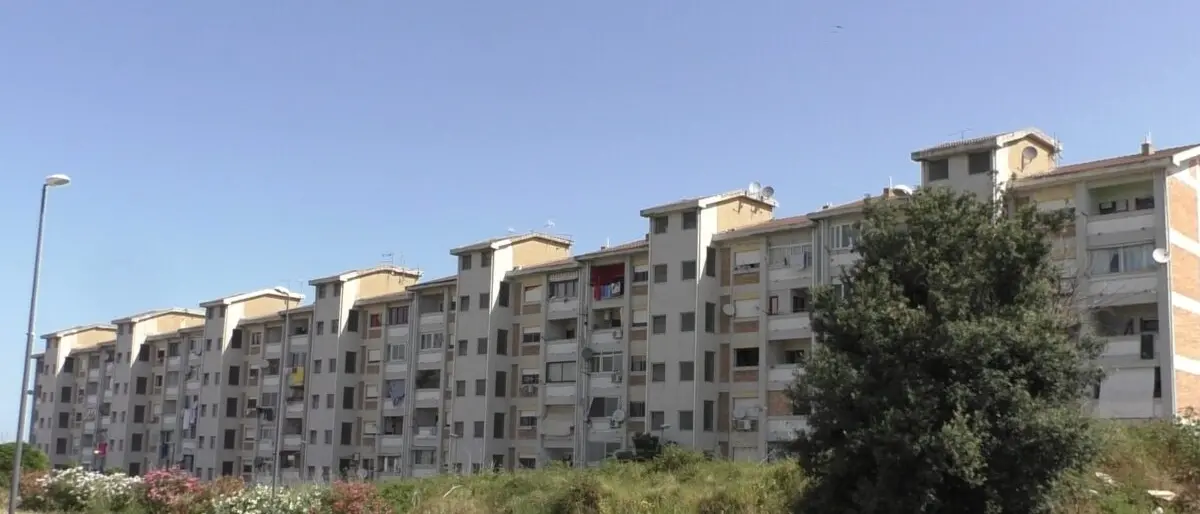L'estate delle periferie: quando quaranta gradi diventano un problema sociale\n