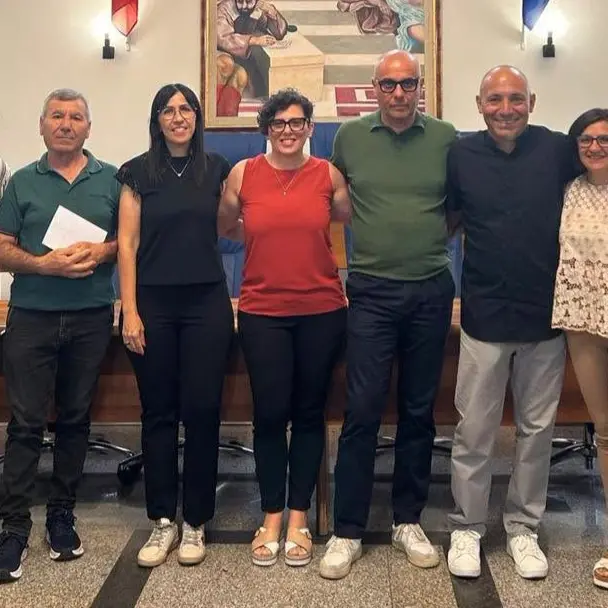 Melito, il Comune\u00A0stabilizza quattro lavoratori TIS: firmati i contratti a tempo indeterminato\n