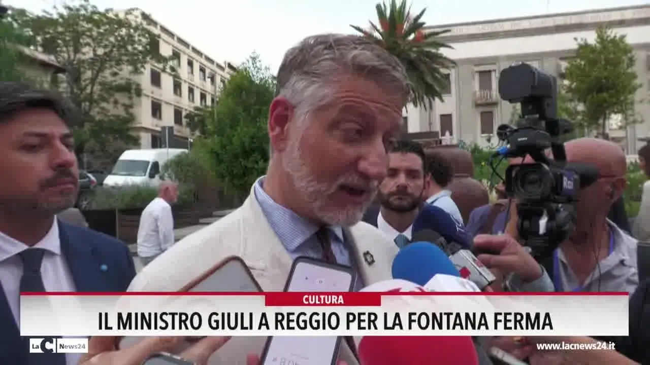 Il ministro Giuli a Reggio per la fontana ferma