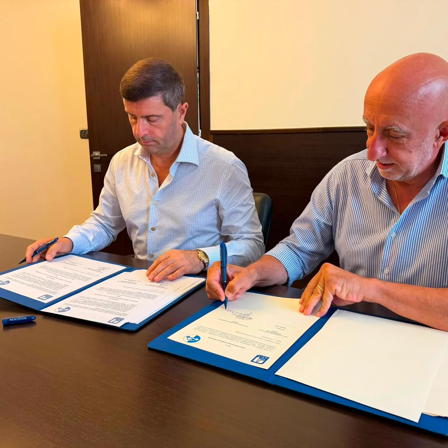 Italia-Albania, firmato a Tirana un protocollo tra le Camere di commercio: il progetto porta la firma del professionista calabrese Vittorio Toscano\n