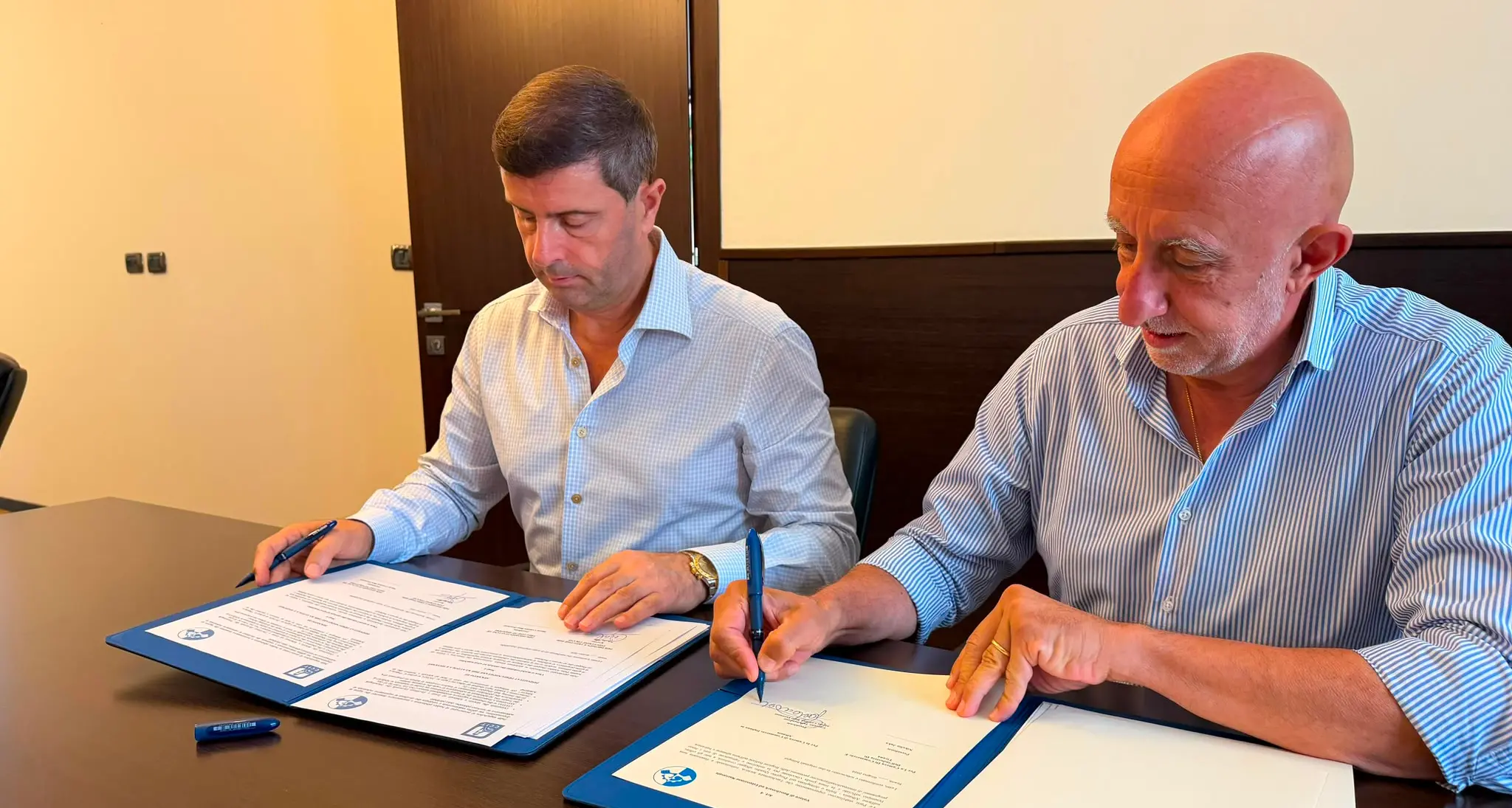 Italia-Albania, firmato a Tirana un protocollo tra le Camere di commercio: il progetto porta la firma del professionista calabrese Vittorio Toscano\n
