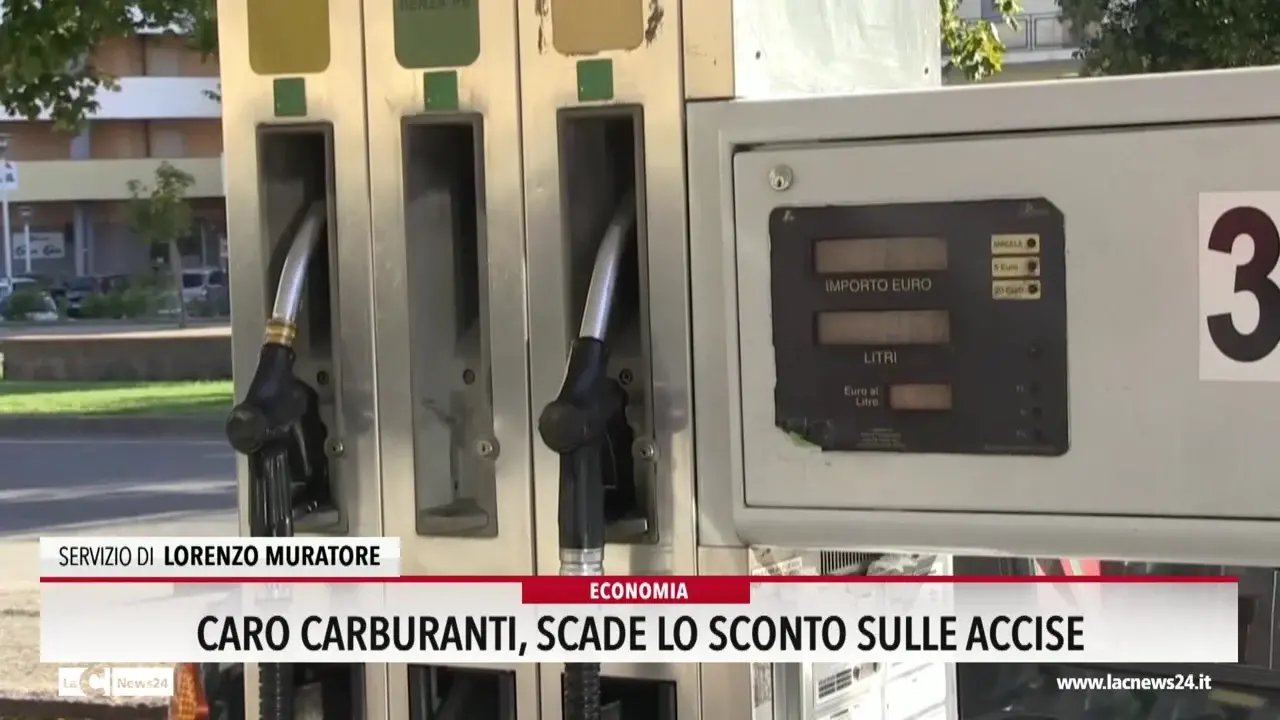 Caro carburante, scade lo sconto sulle accise