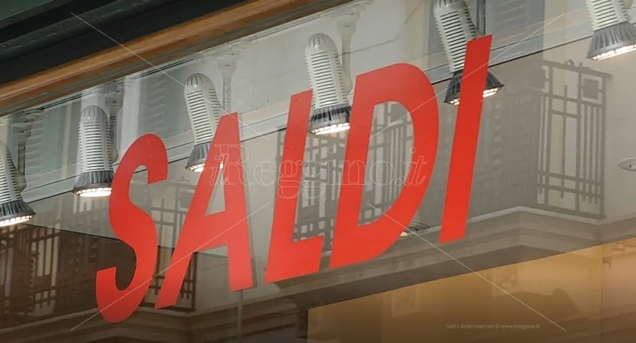 Saldi al via, nel Reggino shopping tra sconti e turismo: attesa una spinta per il commercio\n