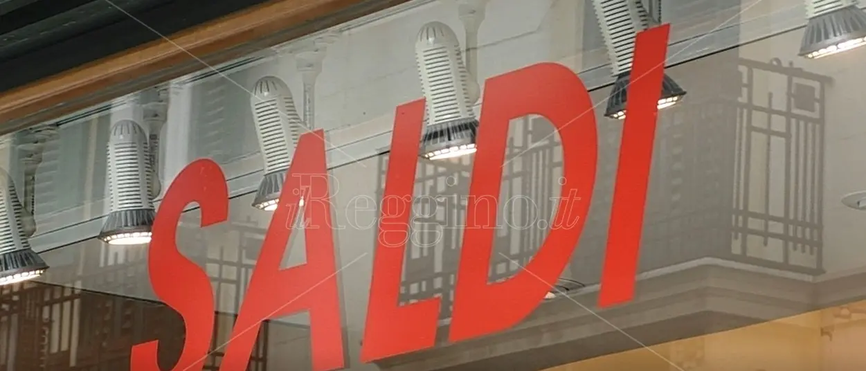 Saldi al via, nel Reggino shopping tra sconti e turismo: attesa una spinta per il commercio\n