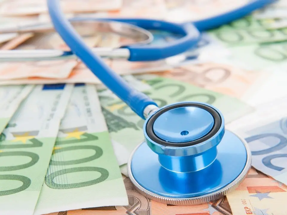 Disavanzo monstre nella sanità calabrese (187 milioni di euro): viaggio tra i conti delle cinque Asp