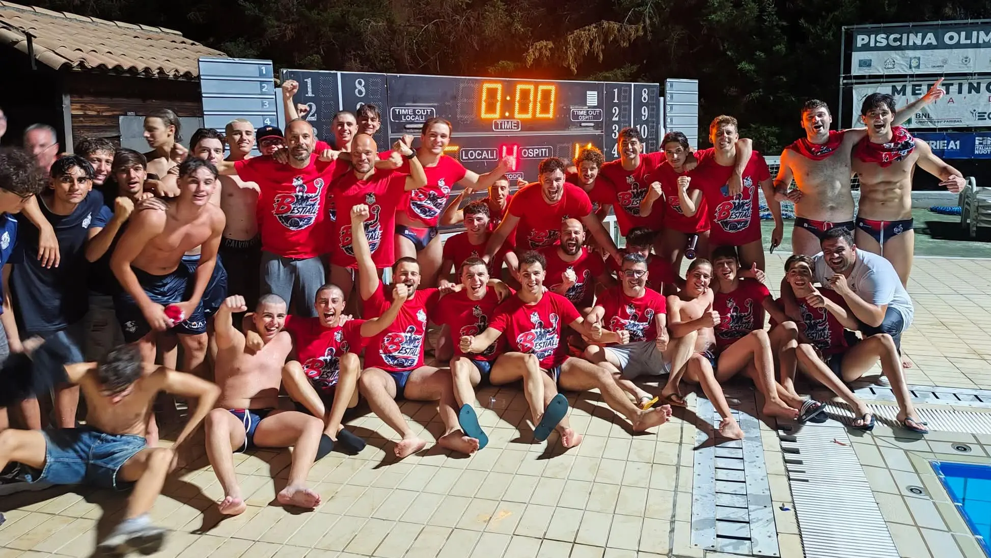 Festa grande per la Smile Cosenza Pallanuoto maschile