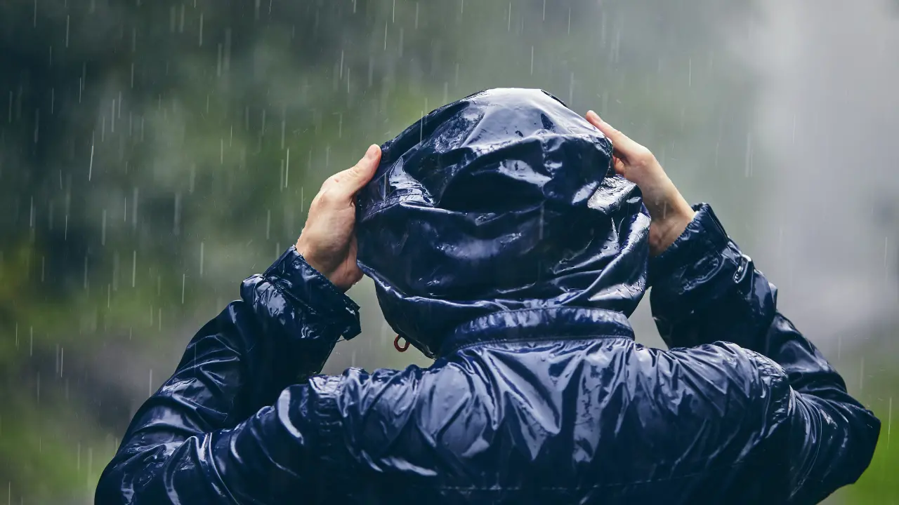 Meteo Vibonese, in arrivo una nuova ondata di maltempo: pioggia e grandine domani nelle Serre\n