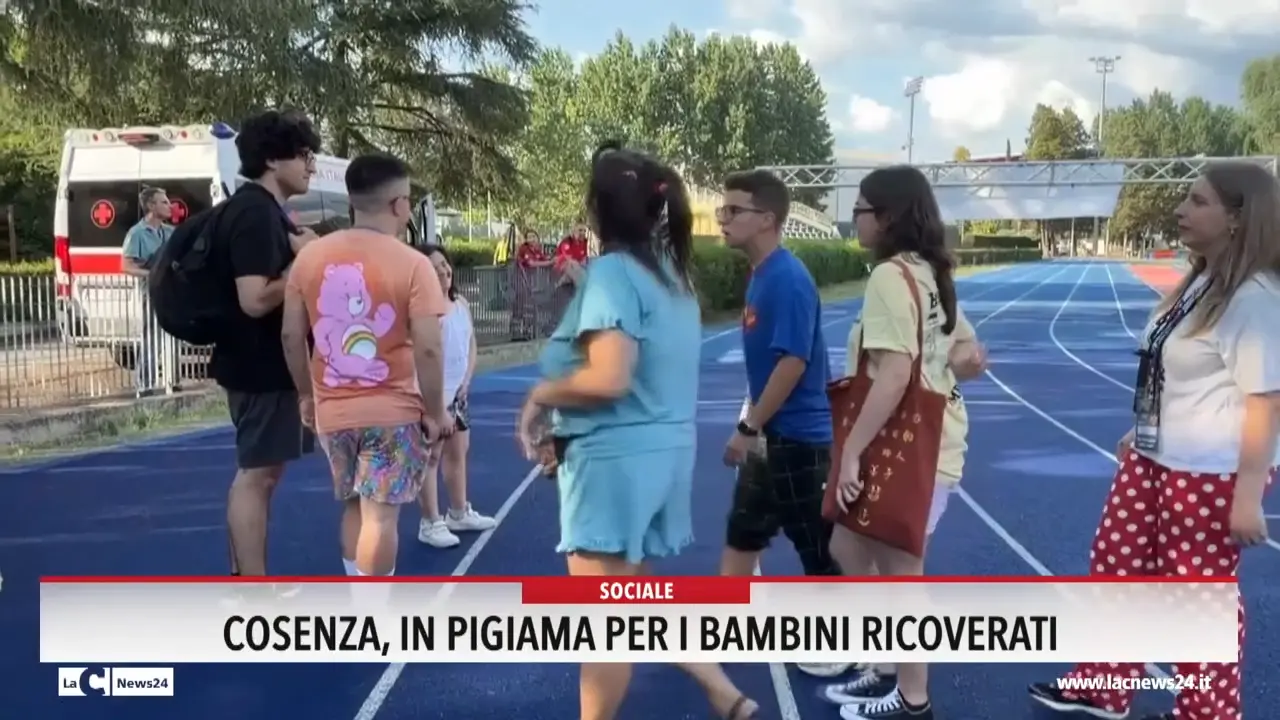 Cosenza, in pigiama per i bambini ricoverati