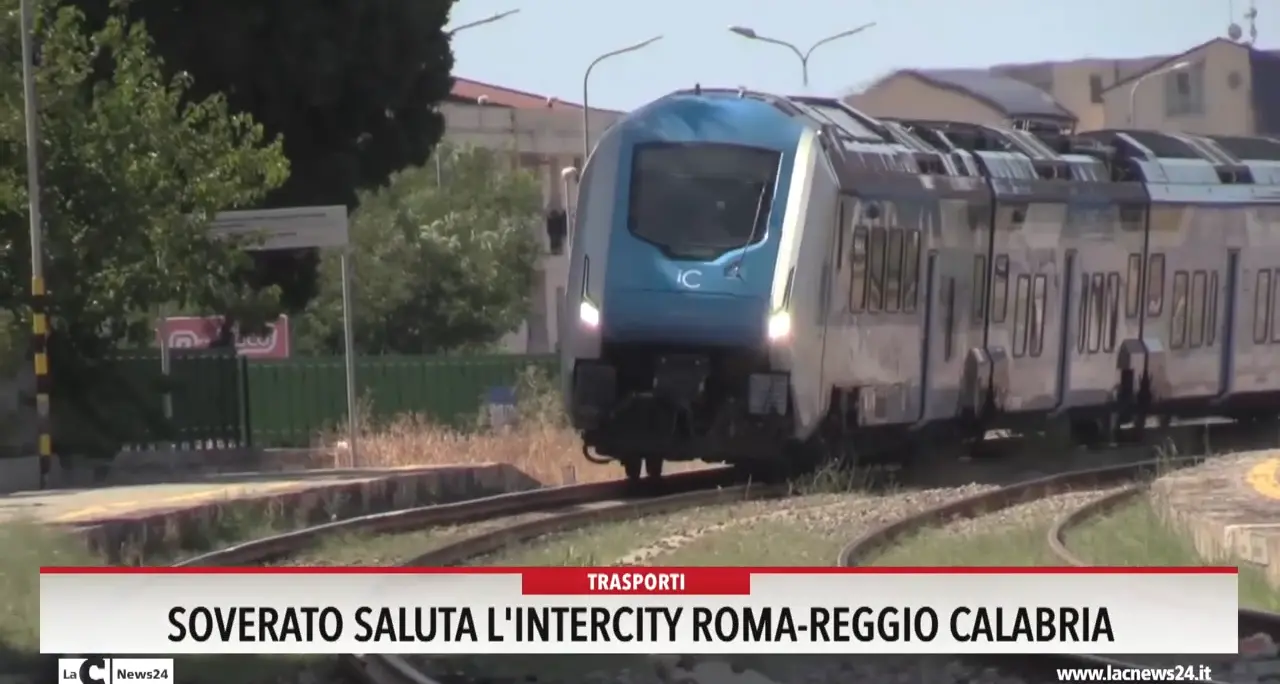 Soverato saluta l'Intercity Roma-Reggio Calabria