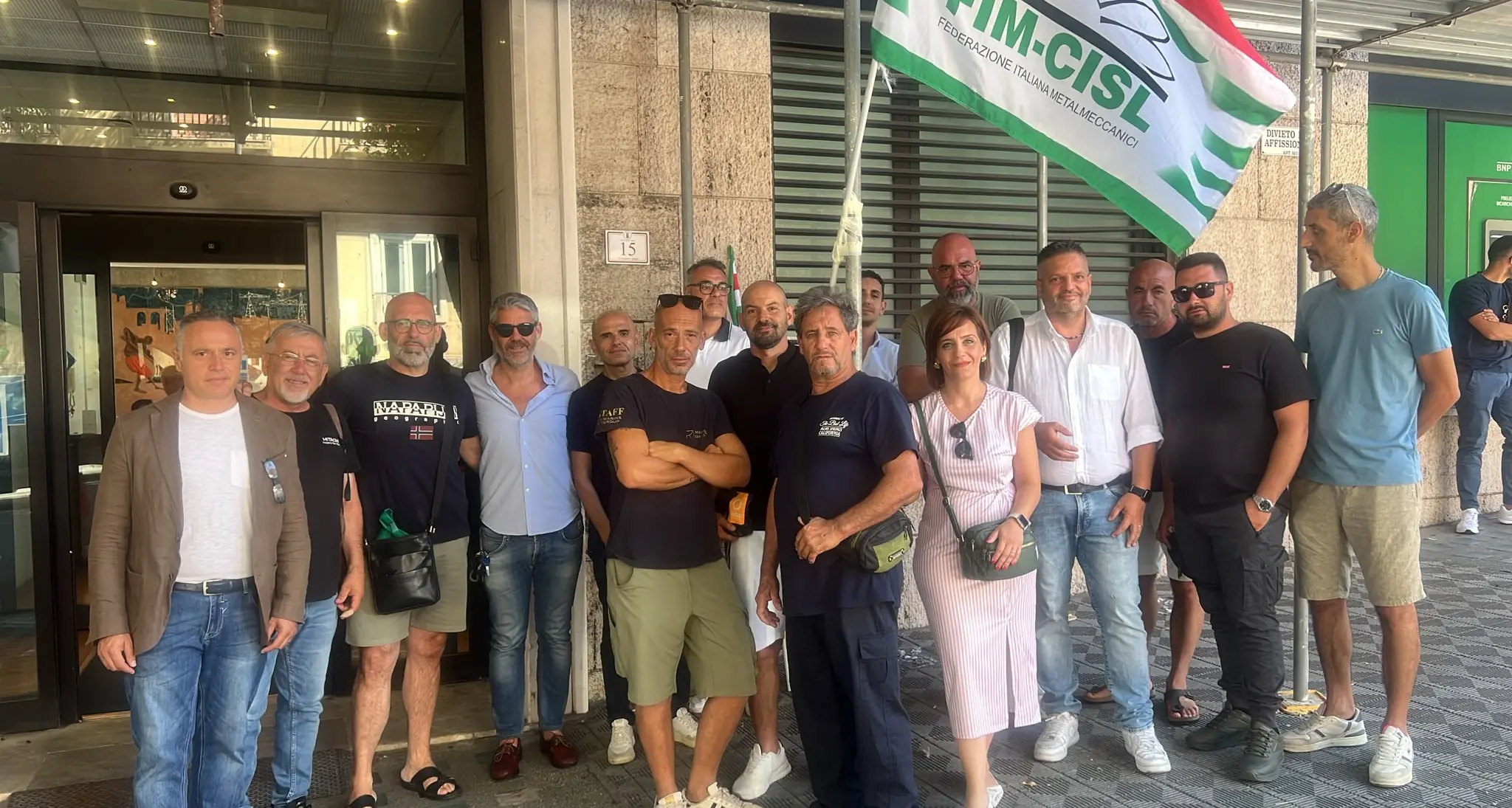 Vertenza R. Marine Group,\u00A0i lavoratori protestano davanti all'INPS:\u00A0si apre uno spiraglio per lo sblocco della cassa integrazione\n