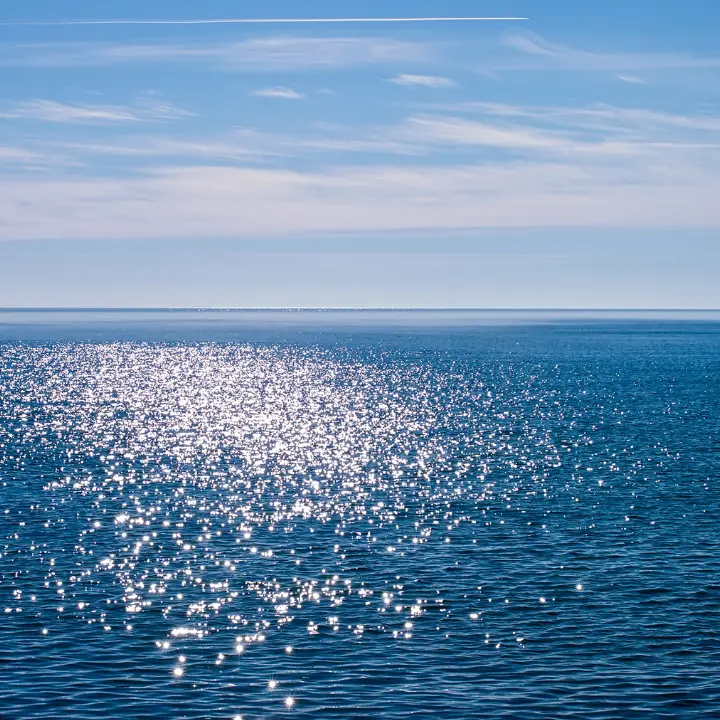 Il mare che non conosciamo: in Calabria 649 le aree monitorate, ma ben\u00A0132 km di costa sono vietati alla balneazione\n