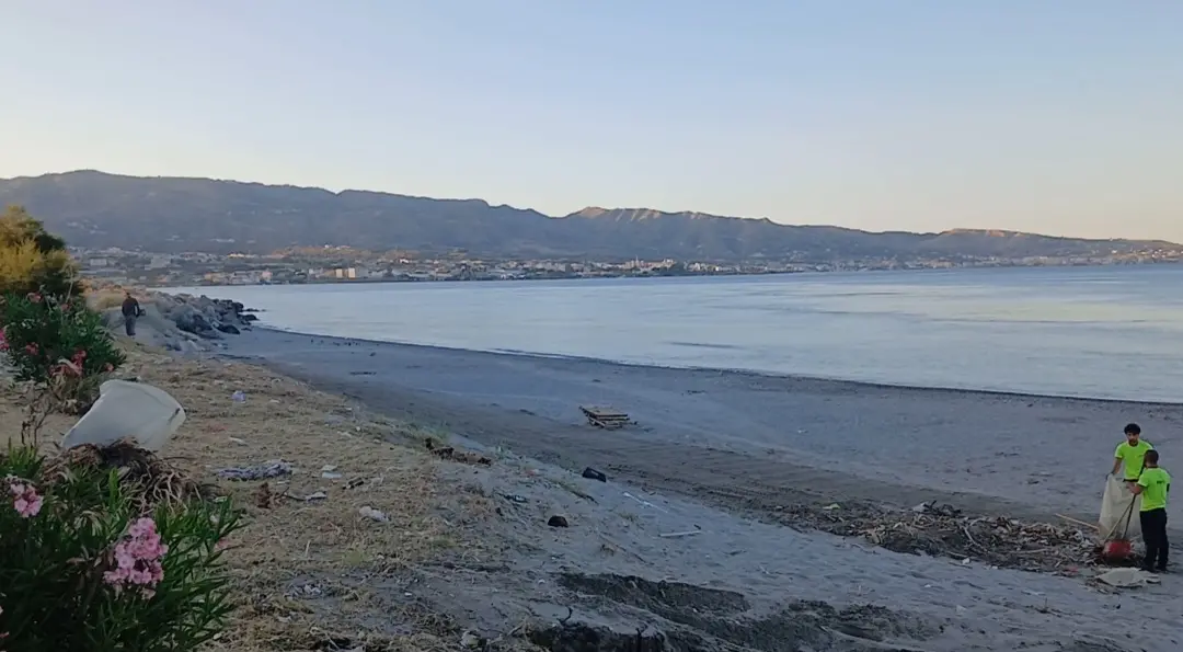 Reggio,\u00A0Maurizio Crea: «Apprezzamento al Sindaco Cannizzaro per la pulizia della spiaggia La Sorgente»\n