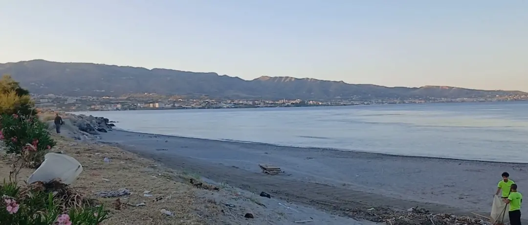 Reggio,\u00A0Maurizio Crea: «Apprezzamento al Sindaco Cannizzaro per la pulizia della spiaggia La Sorgente»\n