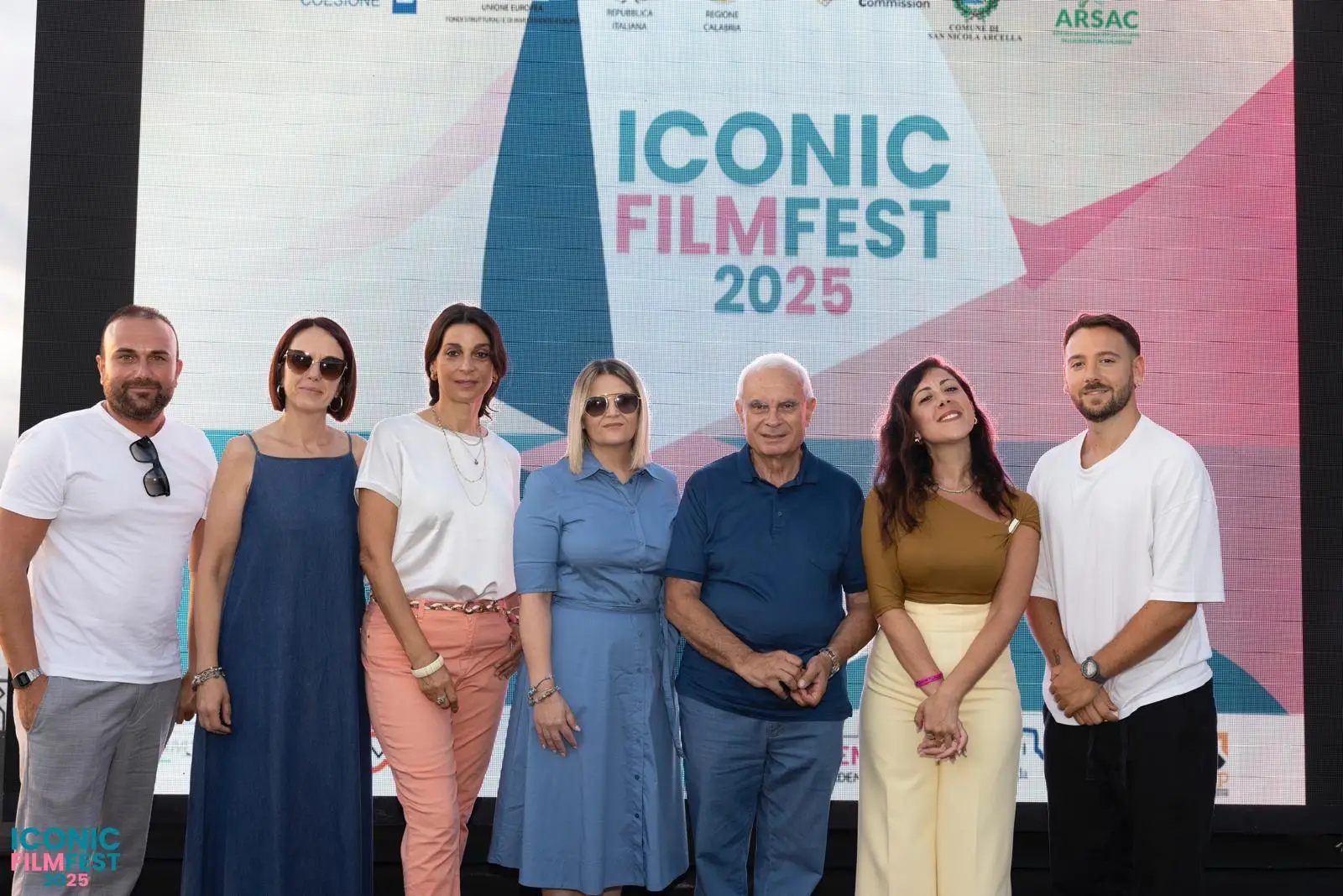 Iconic Film Fest torna a San Nicola Arcella: dal 22 al 25 luglio il borgo si trasforma in un cinema sotto le stelle\n