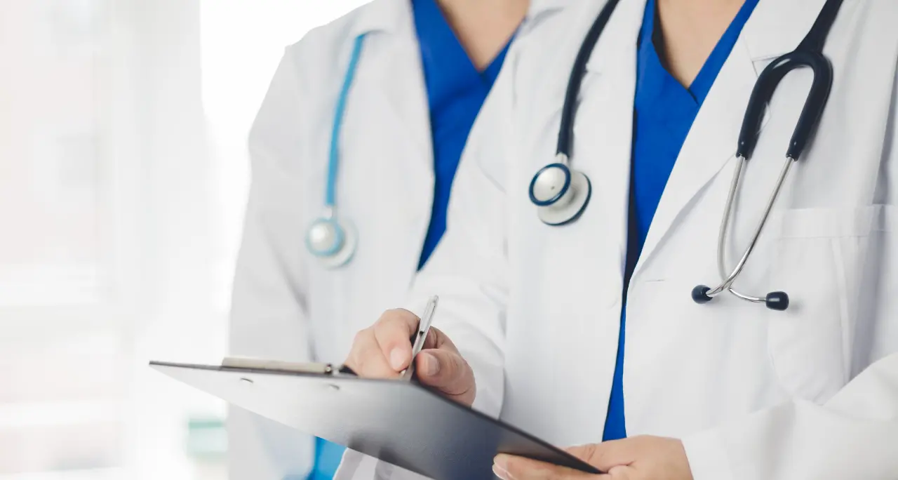 Liste d’attesa, l’Asp di Vibo cerca medici e infermieri tra i propri dipendenti disposti a lavorare fuori il normale orario di servizio: ecco quanto offre