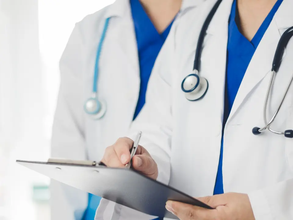 Liste d’attesa, l’Asp di Vibo cerca medici e infermieri tra i propri dipendenti disposti a lavorare fuori il normale orario di servizio: ecco quanto offre