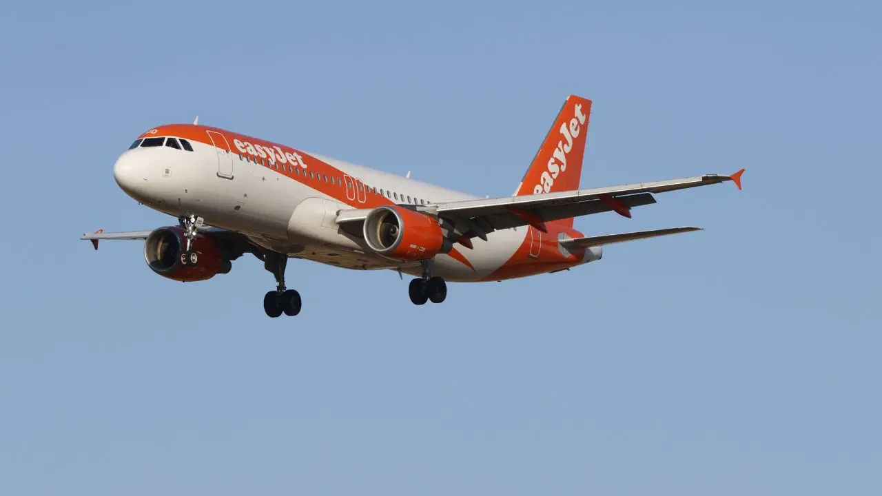 EasyJet passa di mano, ok all’accordo con Castlelake: l’operazione vale oltre 7 miliardi\n
