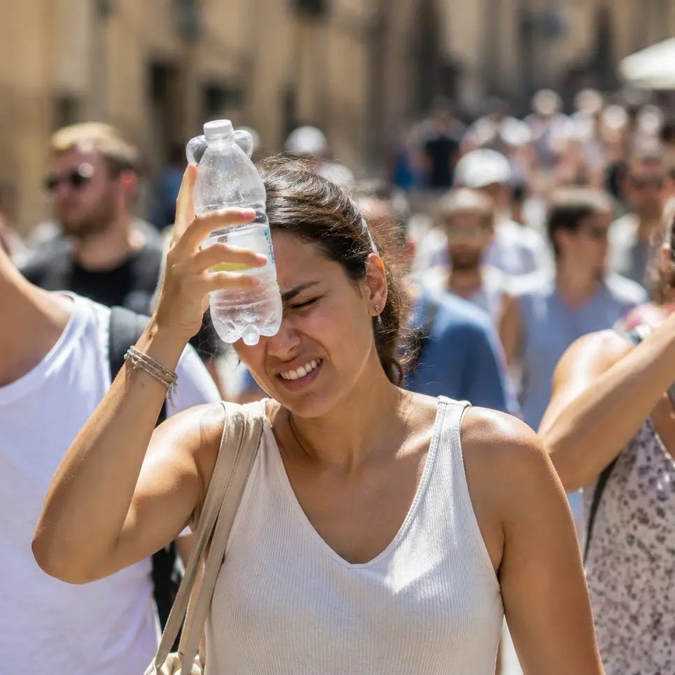 L'anticiclone africano si rafforza, ma la Calabria evita l'ondata di caldo estremo: punte fino a 39 gradi solo nelle aree interne\n