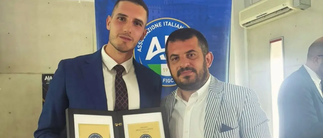 Dilettanti, il vibonese Montaruli \"fischietto d'oro\": premiato come miglior arbitro\u00A0dell'Eccellenza calabrese\n