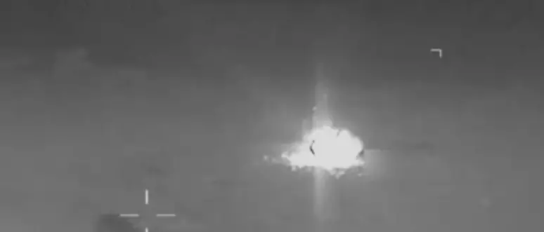 Escalation in Medio Oriente, gli Usa attaccano l'Iran dopo la crisi nello Stretto di Hormuz\n