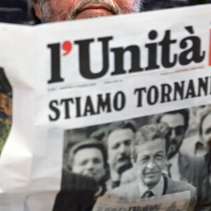 Unità in bilico,\u00A0l’editore annuncia la sospensione ma il Pd rilancia: «Pronti all’acquisizione»\n