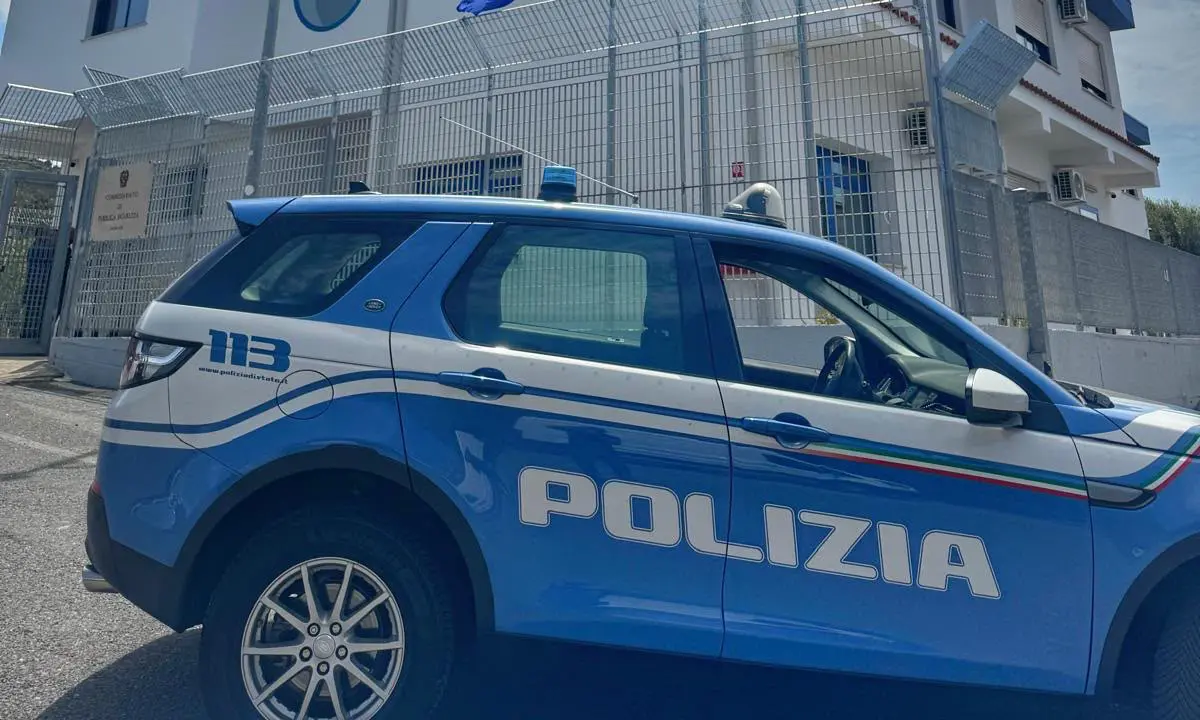 Arresto per droga a Scalea: operazione della Squadra Mobile e del Commissariato di Diamante\n