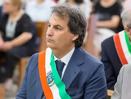 Carolei, chiesto il carcere per il sindaco Iannucci: indagine su acqua e cimitero | NOMI