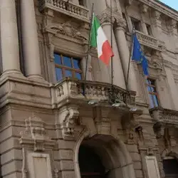 Contro l'usura un aiuto concreto: disponibile il Vademecum della Prefettura di Catanzaro\n