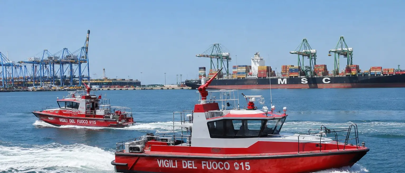 Porto di Gioia Tauro, allarme dei Vigili del fuoco: «Dal 13 luglio rischio paralisi del servizio antincendio»\n