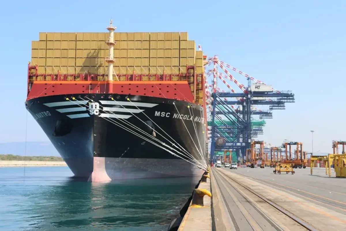 Porto di Gioia Tauro, l’allarme dei sindacati:\u00A0«Servizi di sicurezza antincendio a rischio»\n