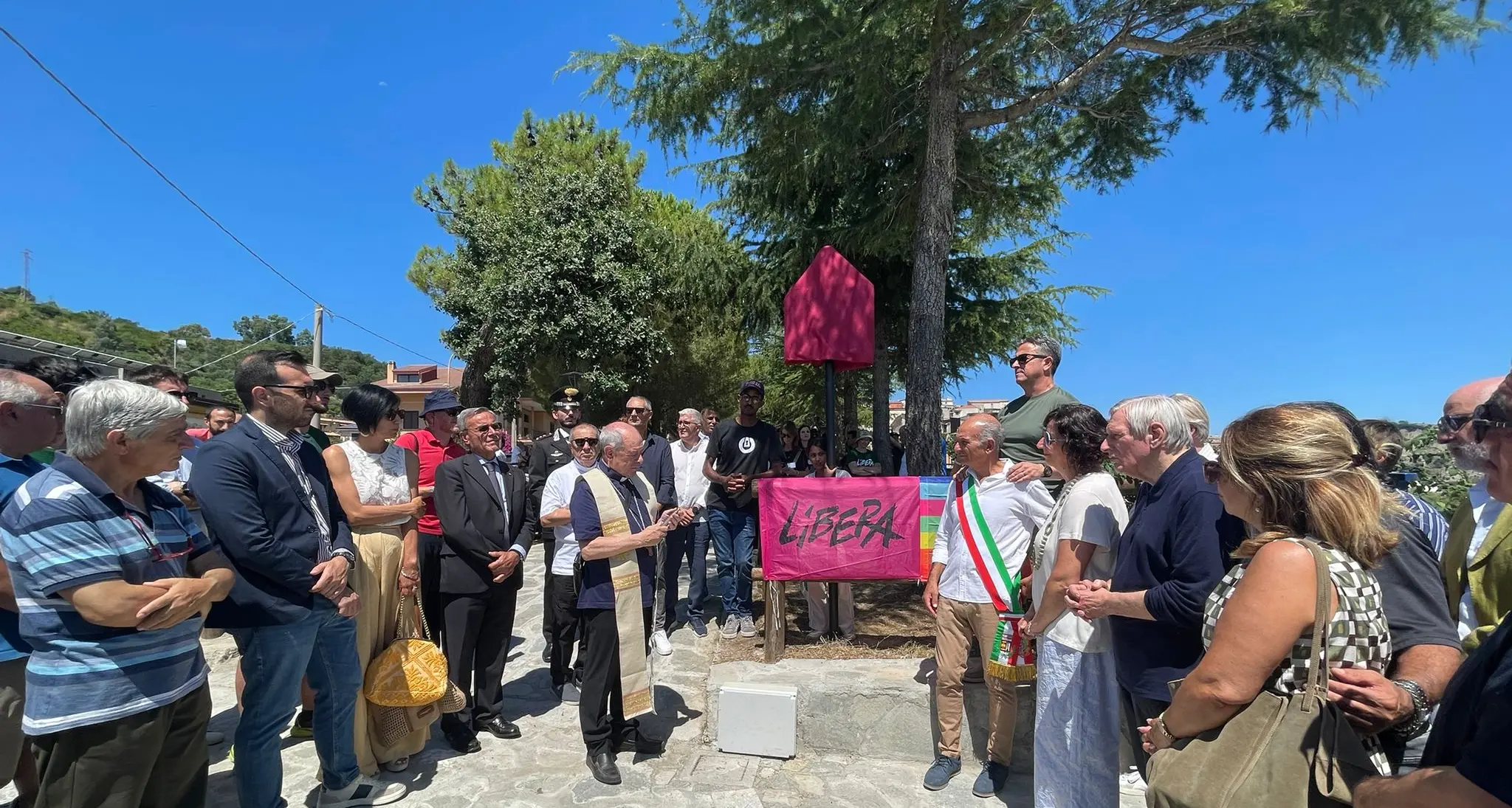 Camini intitola il giardino comunale a Vincenzo Grasso, l'imprenditore che disse no alla ‘Ndrangheta\n