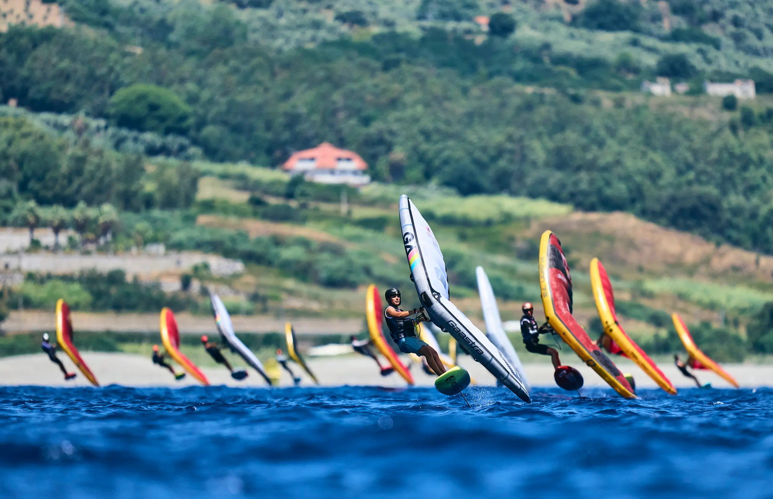 A Gizzeria il Wingfoil Racing World Cup,\u00A0inaugurata la prima tappa di Coppa del\u00A0Mondo in Calabria\n