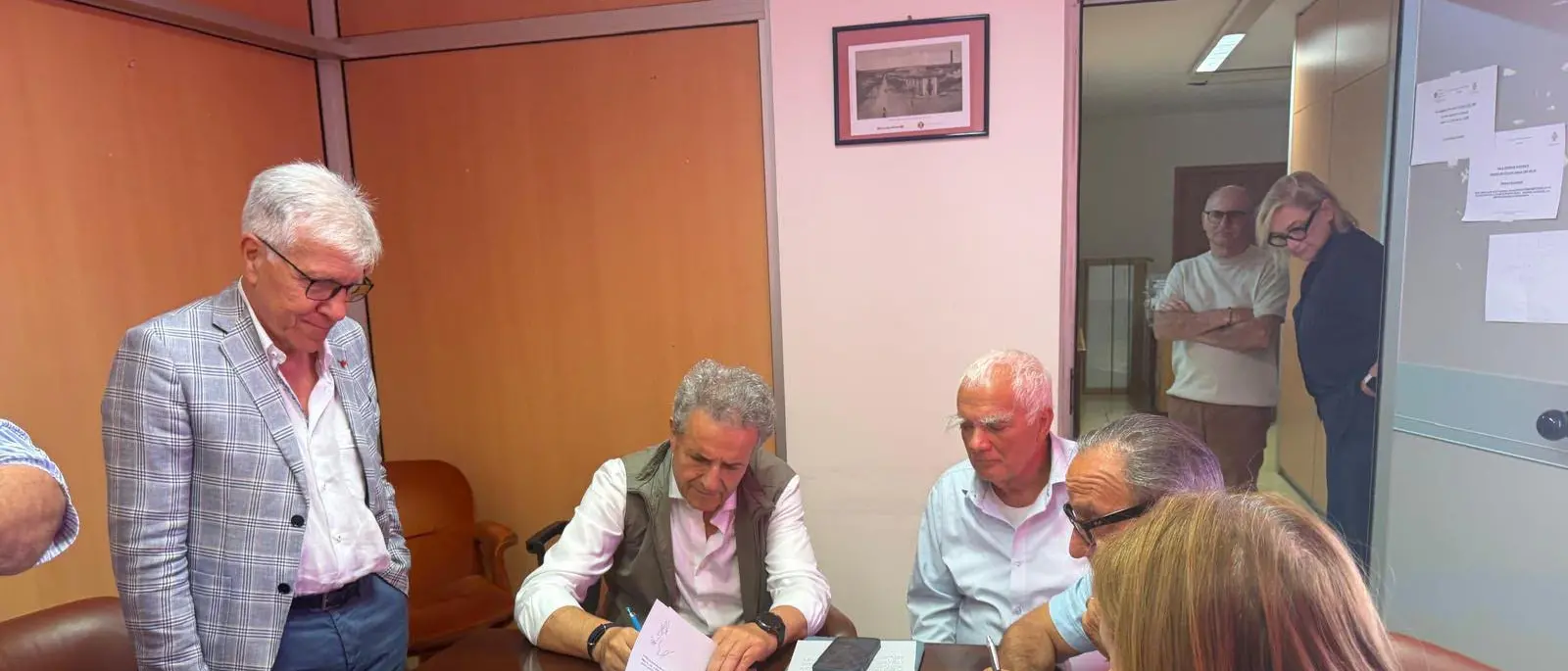 Sanità, intesa a Crotone tra Asp e medici di base per le Case di Comunità:\u00A0più servizi sul territorio per garantire cure vicine ai cittadini\n