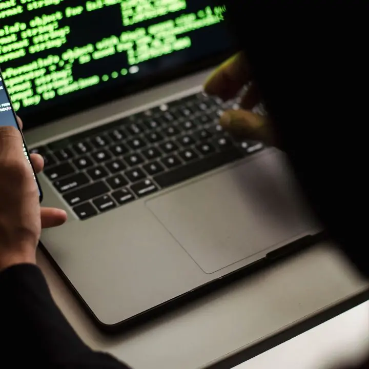 False comunicazioni via e-mail e sms per il rinnovo della tessera sanitaria, il ministero della Salute: «È in corso una maxi-truffa»\n
