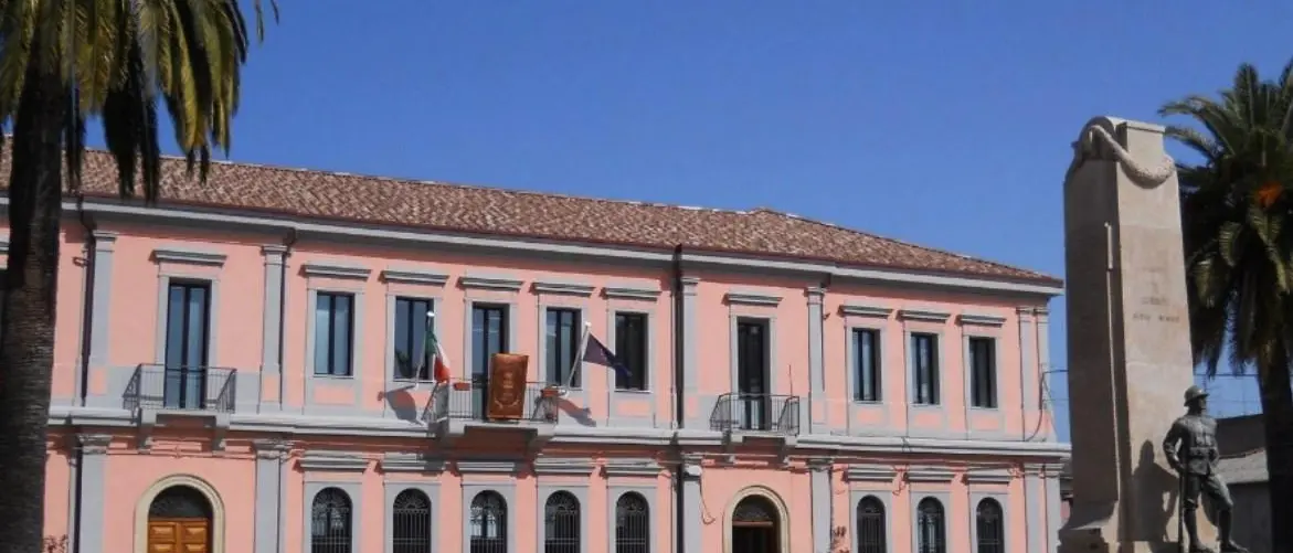 Taurianova, Loprete (Pd): «Solo silenzio dopo la mia proposta di rendere la\u00A0Biblioteca Comunale anche un rifugio climatico»\n