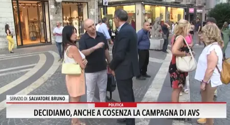 Decidiamo, anche a Cosenza la campagna di Avs