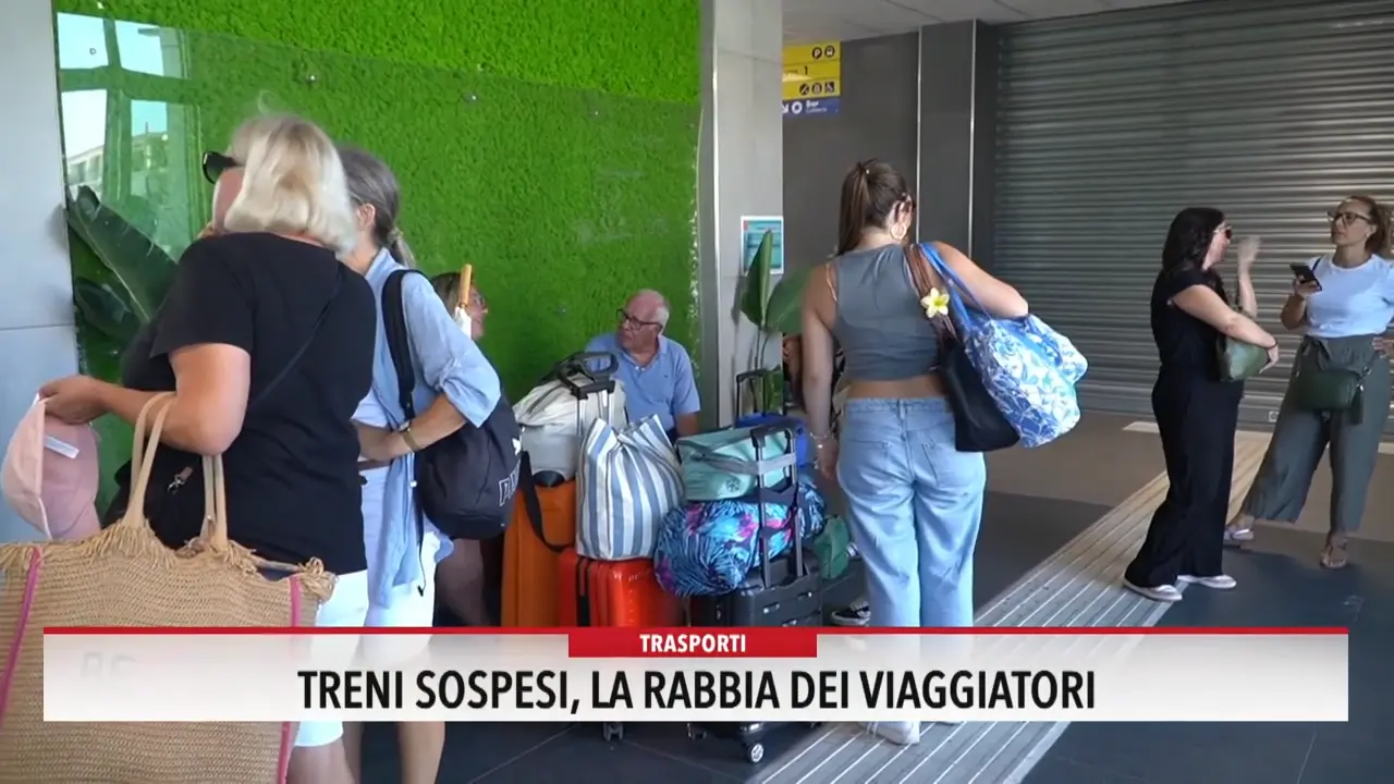 Treni sospesi, la rabbia dei viaggiatori