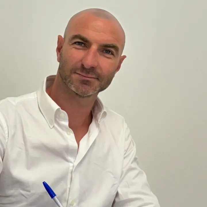 Cosenza calcio,\u00A0Fabio Lucioni è il nuovo direttore sportivo: «Cercheremo di rendere questa stagione indimenticabile»\n