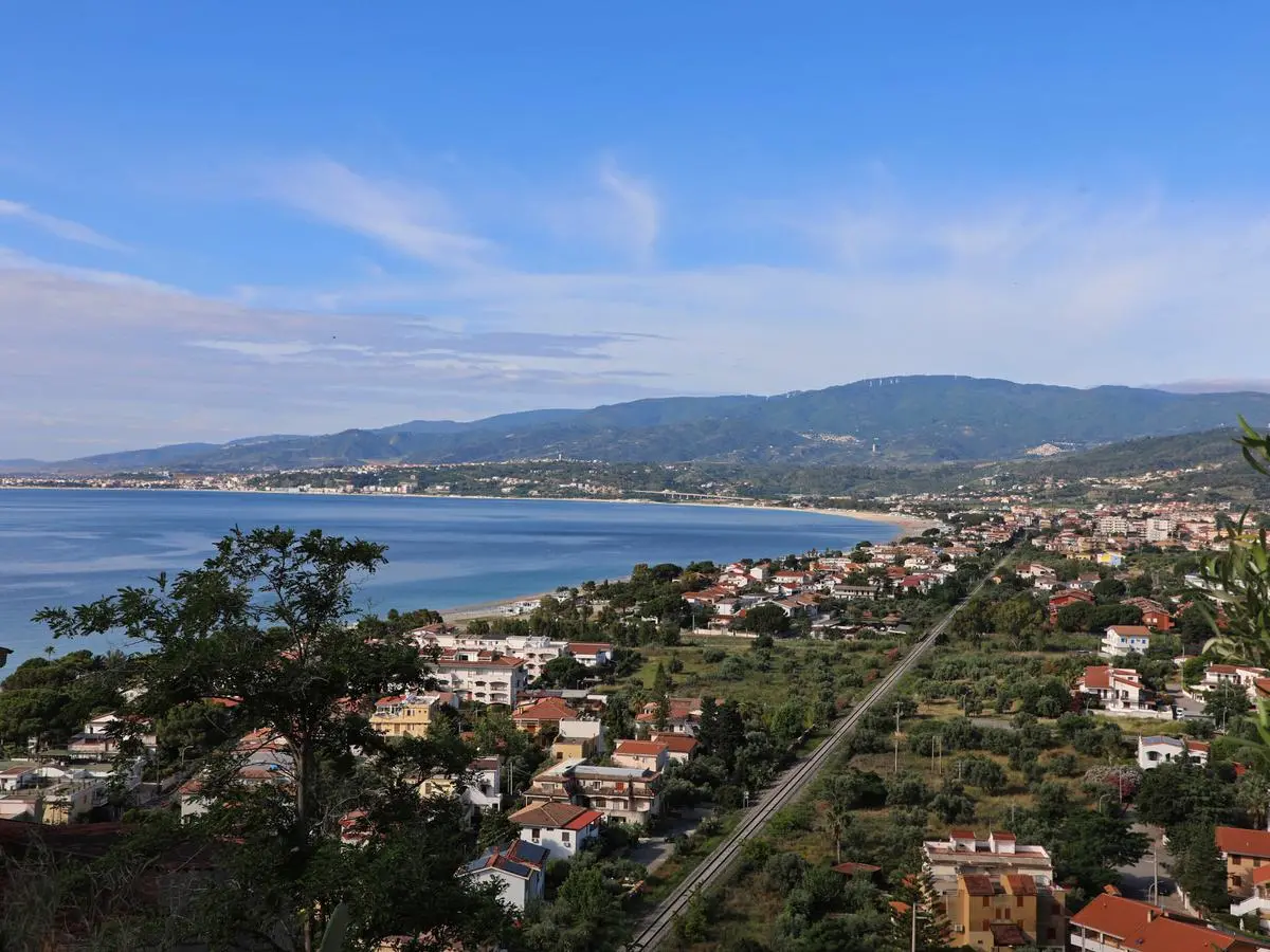 Montepaone, l'estate entra nel vivo: cultura, arte e scienza nel programma Anutel\n