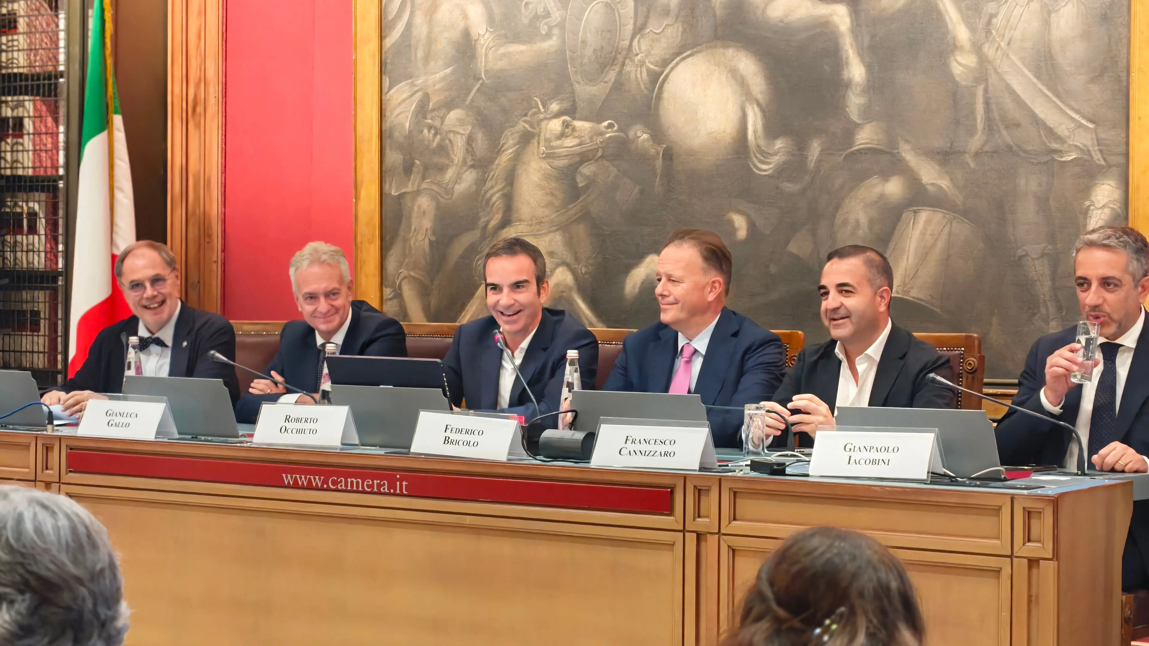 <p>Due tappe per Vinitaly and the City in Calabria, Occhiuto: «Le nostre cantine<span style=\"color:hsl(0, 75%, 60%);\"> ai vertici internazionali</span>»</p>