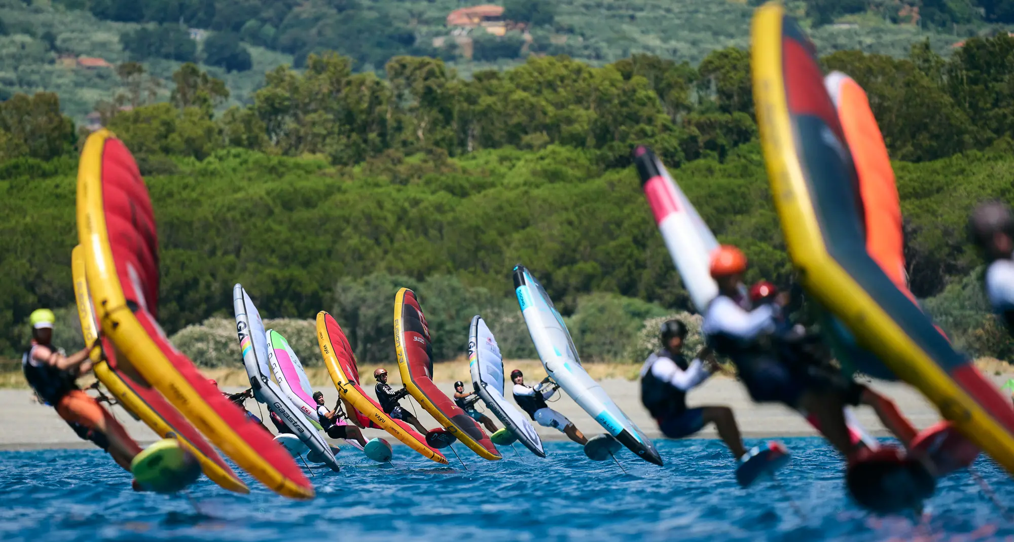 WingFoil Racing World Cup a Gizzeria: Herbert e Picot al\u00A0comando dopo due giornate di regate\u00A0\n
