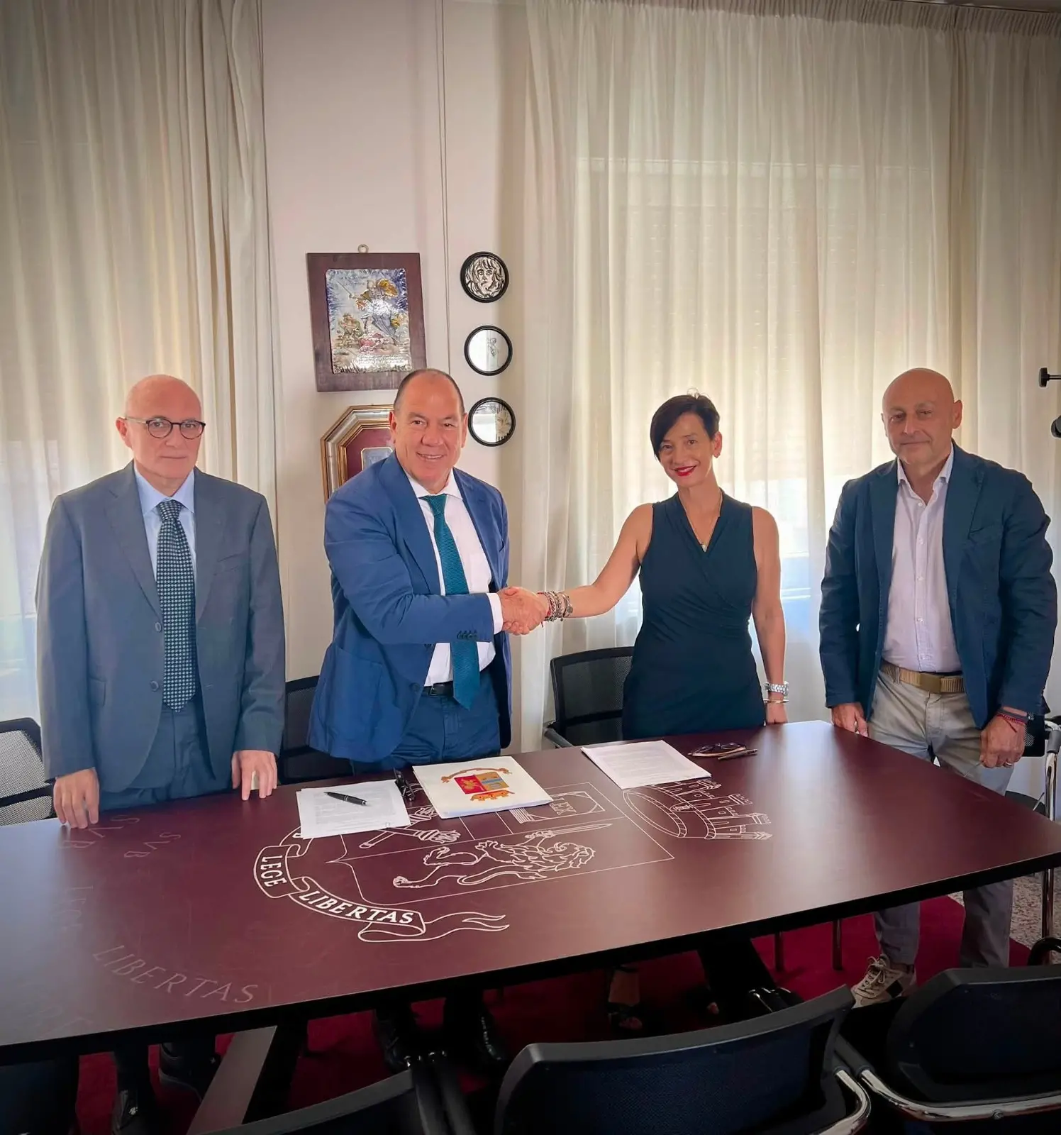 Cosenza, Questura e sportello antiviolenza \"La Ginestra\" insieme: firmato il protocollo per rafforzare la tutela delle donne\n