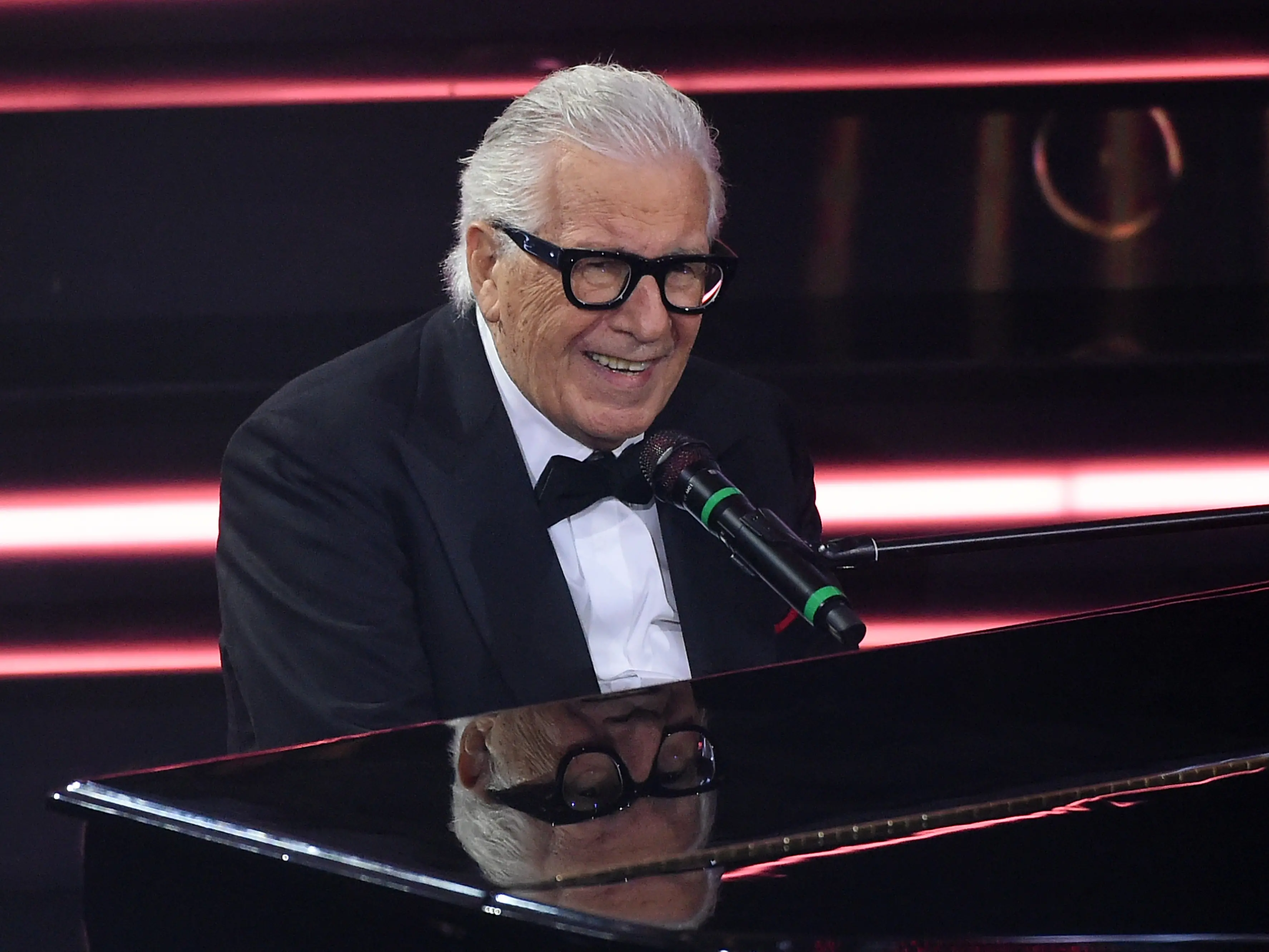 È morto Peppino di Capri, addio al cantante di Champagne: aveva 87 anni