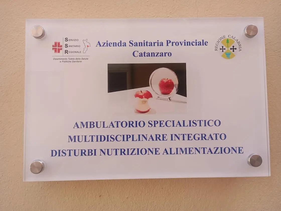 Disturbi Nutrizione: torna in attività ambulatorio Asp di Via Sirleto