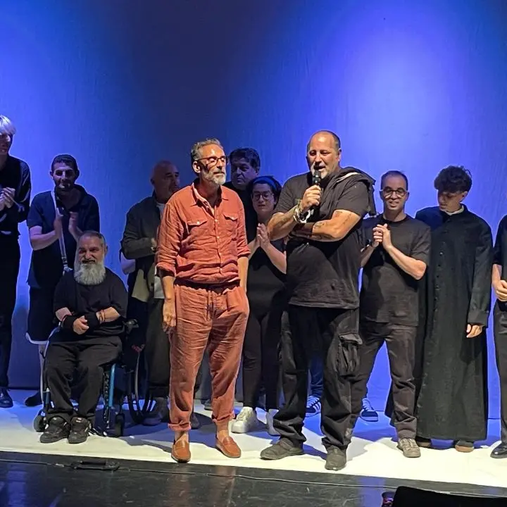 <p>Picchì e Però, lo spettacolo teatrale di Sergio Crocco e Marco Silani commuove e fa riflettere</p>