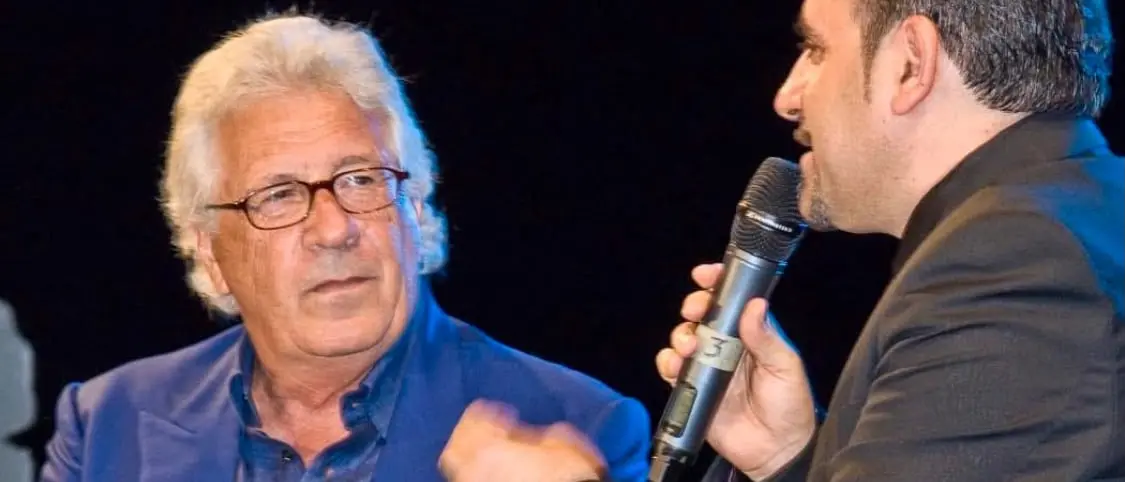 Ciao, Maestro: il ricordo di un artista gentile che ha segnato la canzone italiana\n